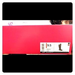 Highrise boots Unworn